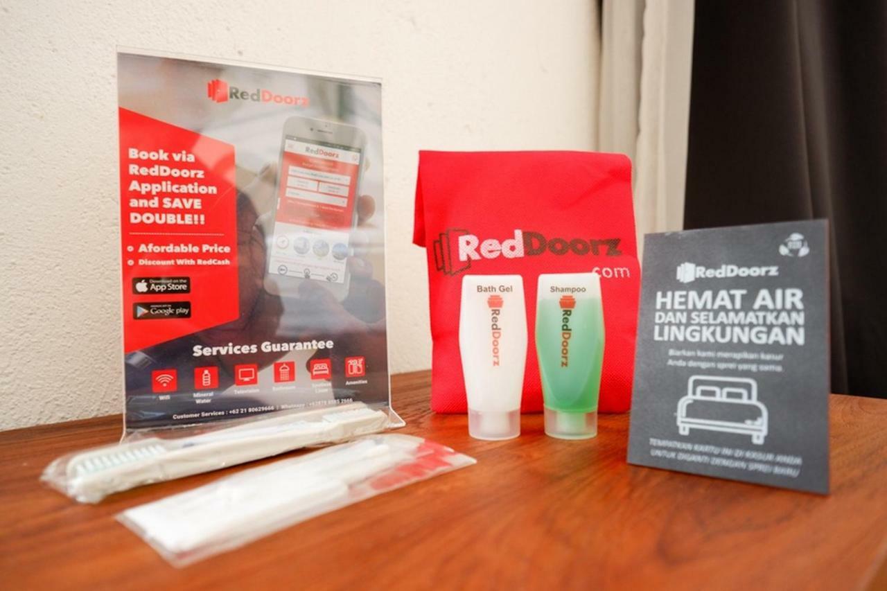 Reddoorz @ Jalan Raya Semat Canggu BALI Bagian luar foto